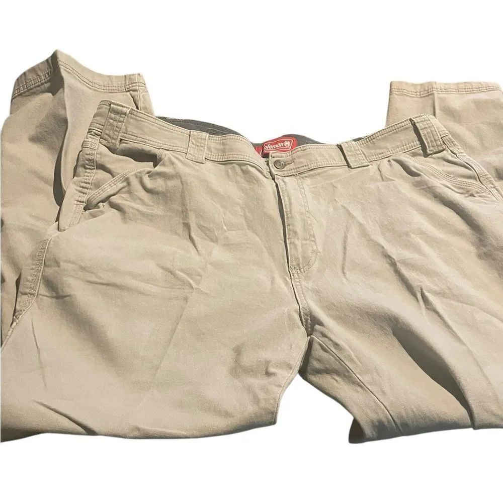 Coleman size 40/32 Men's Khaki Pants excellent. Condition see pics